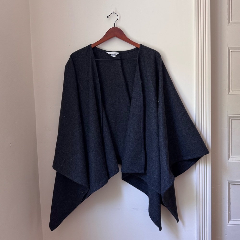 Timeless Wool Charcoal Vintage Cape